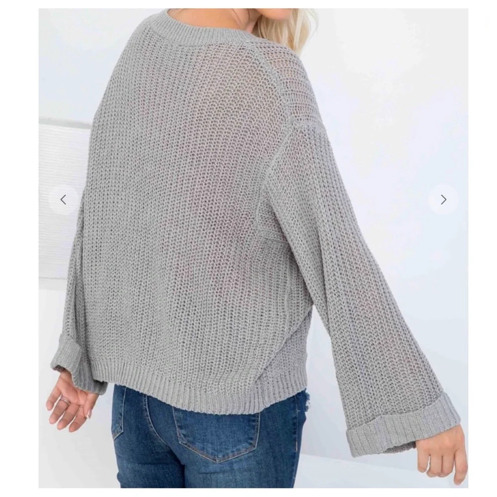 13 Boho Lightweight Sweater knit top with pocket - Picture 5 of 5